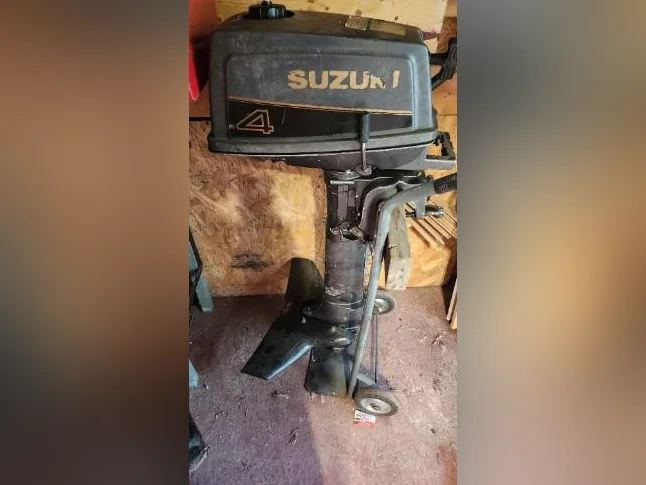 Moteur suzuki 4ph pied long, 2 temps