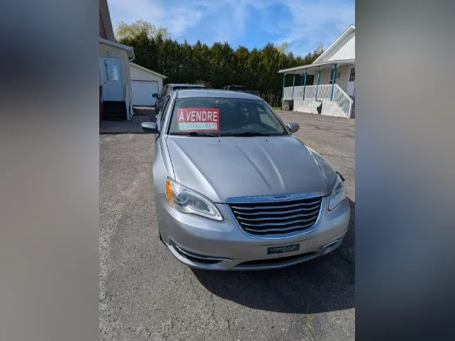 Chrysler 200 2013