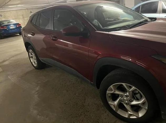 Chevrolet Trax 2025 impeccable! thumbnail 5