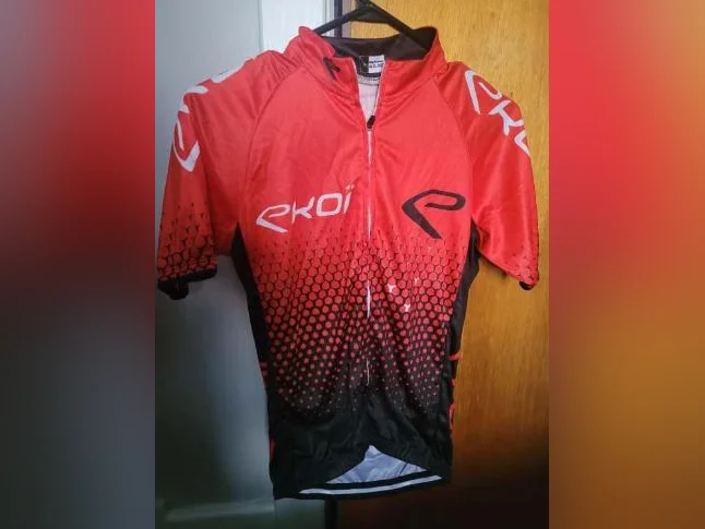 Chandails de vélo Ekoï et Scott