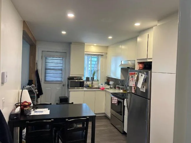 41/2 a Laval dispo 1 Juillet 2026 internet +Thermopompe chaud et froid+ Locker inclus 1600$