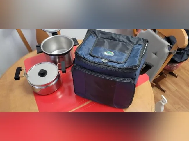 CROCK POT PORTATIF THERMIQUE de NISSAN (Très Rare) thumbnail 5