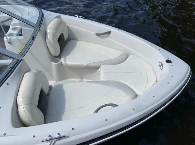 Bateau plaisance TAHOE Q4 SS 2010 thumbnail 5