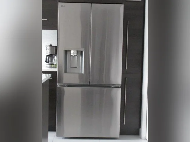 Réfrigérateur LG 33'' - État neuf