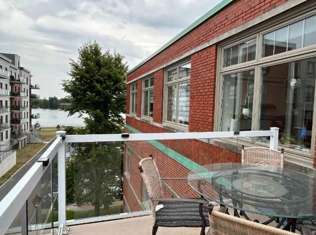 Superbe loft à louer – Vue exceptionnelle sur la rivière