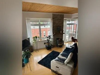 Superbe loft à louer – Vue exceptionnelle sur la rivière thumbnail 5