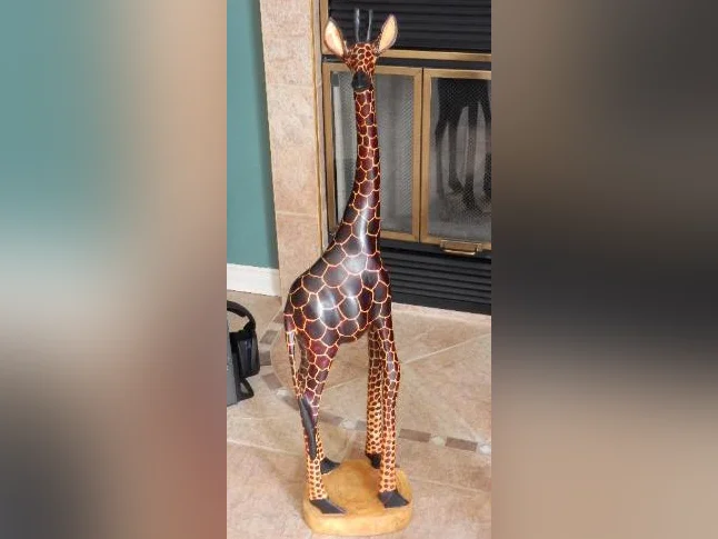 Girafes provenant de la Côte d'ivoire 200$ pour les trois. thumbnail 3