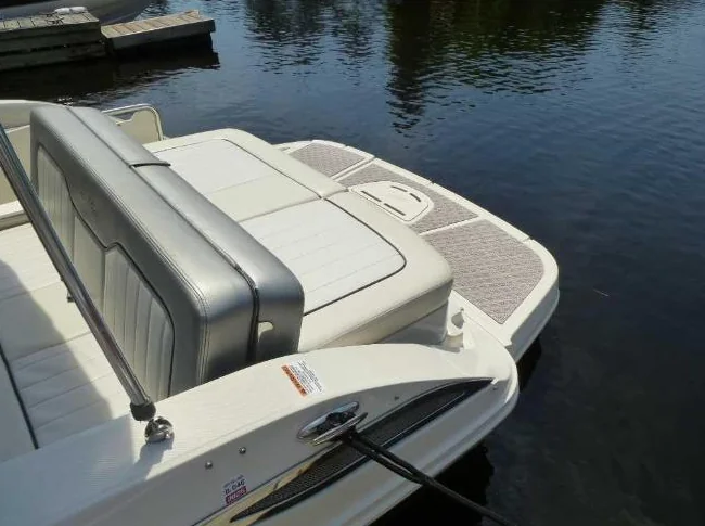 Sea Ray 2010 Sundeck 220 thumbnail 10
