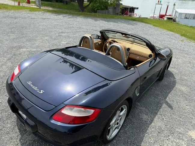 Porsche Boxster. S. 3.2 litres. 6 speed thumbnail 3