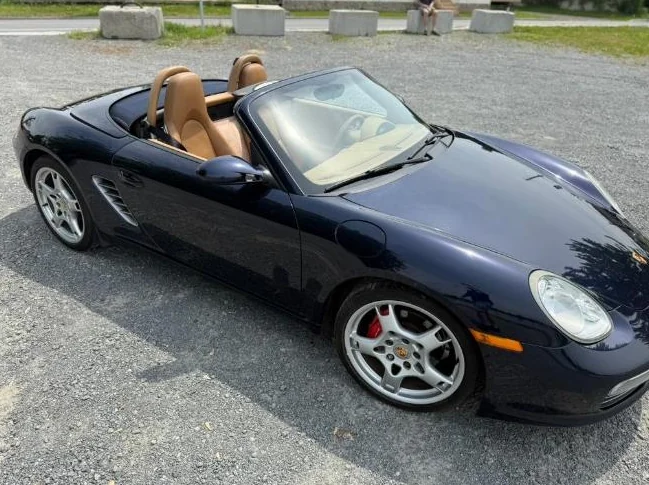 Porsche Boxster. S. 3.2 litres. 6 speed thumbnail 9