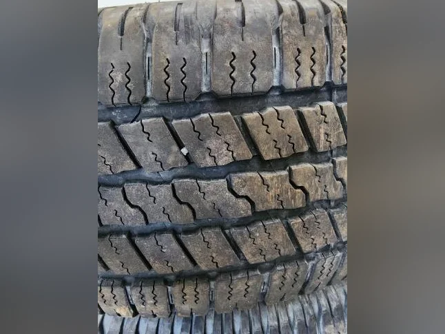 3 pneus d’été 275/60R20 Goodyear Wrangler thumbnail 2