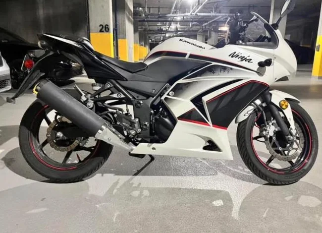 Kawasaki 2011 Ninja 250 EX édition spéciale thumbnail 2
