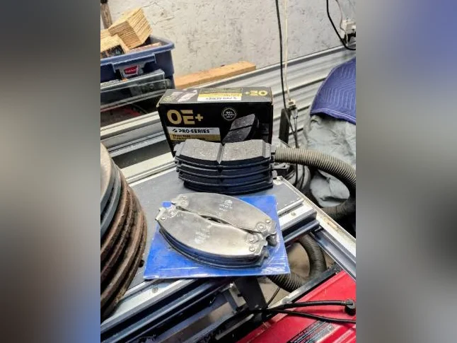 ensemble de freins et de disque de frein etat neuf demande $450 valeur de 950.00 allait sur un F150 2019 3.5 ecoboost thumbnail 2