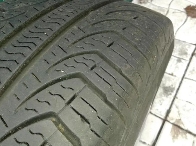 4 PNEUS 4 SAISONS 16 POUCES PIRELLI -ET- JANTES EN ACIER - TOYOTA MATRIX thumbnail 3