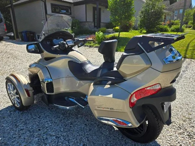 Can-Am Spyder RT Limited 2017 thumbnail 2