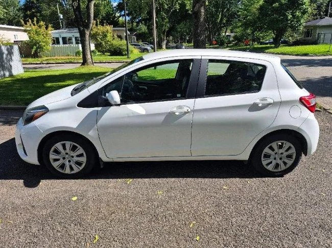 Tojyota yaris le 2018 automatique full thumbnail 3
