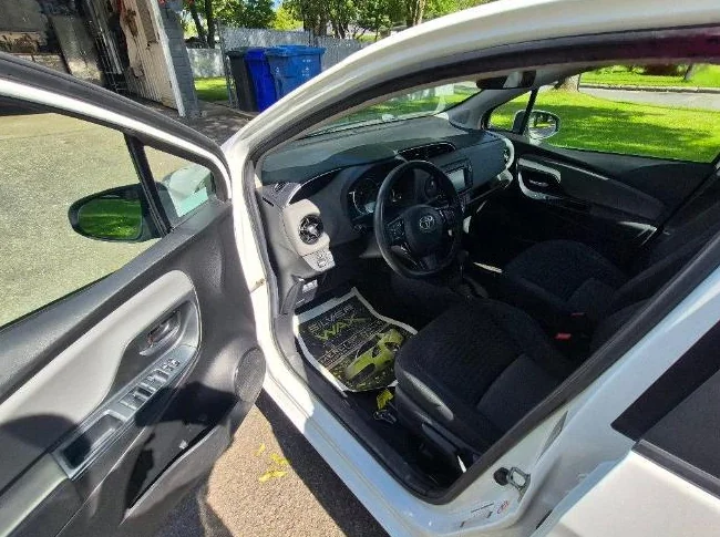 Tojyota yaris le 2018 automatique full thumbnail 6