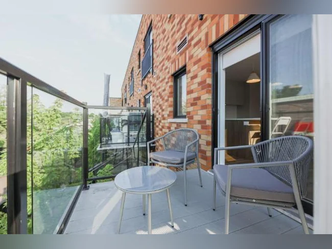 100% meublé et équipé - Appartement spacieux au cœur de Granby ! thumbnail 9
