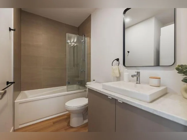 100% meublé et équipé - Appartement spacieux au cœur de Granby ! thumbnail 8