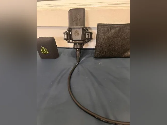 Lewitt LCT 440 Pure Condenser Microphone thumbnail 2