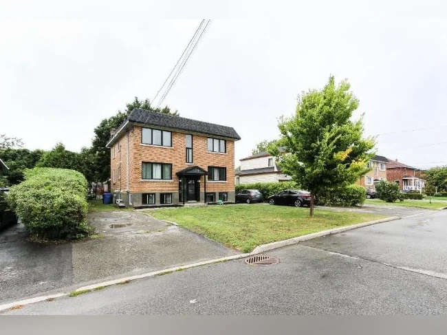 Logement 4 1/2 spacieux et rénové à Vaudreuil-Dorion avec stationnement