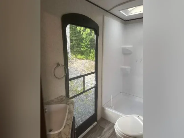 Roulotte Familiale Jayco Jay Flight 287BHS 2018 – État Impeccable (Clé en main) thumbnail 8