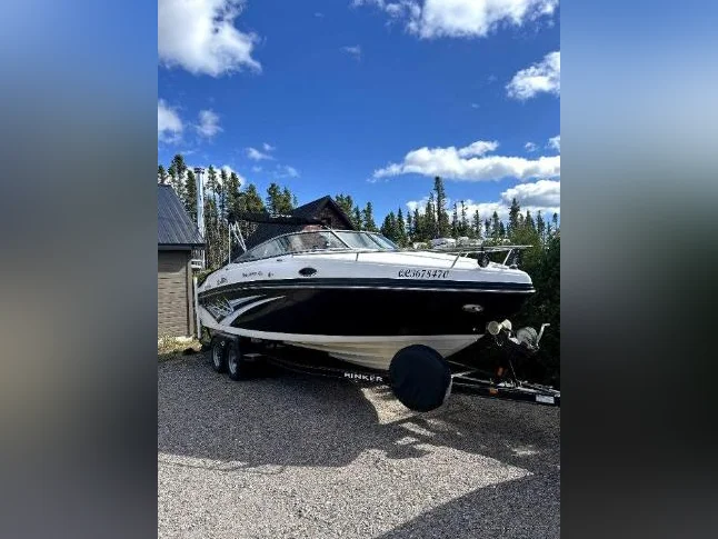 Bateau Rinker Captiva 246 thumbnail 2