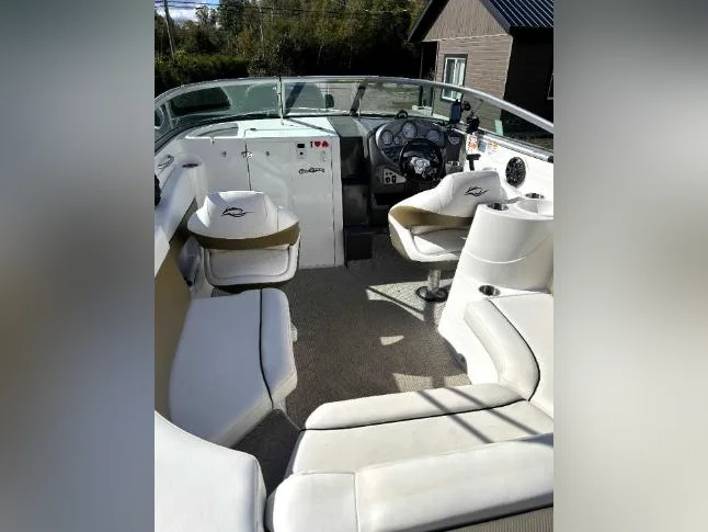 Bateau Rinker Captiva 246 thumbnail 6