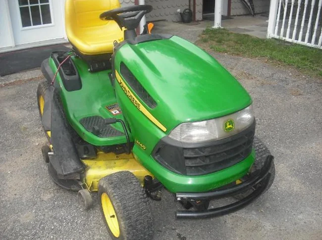 TRACTEUR À GAZON thumbnail 5