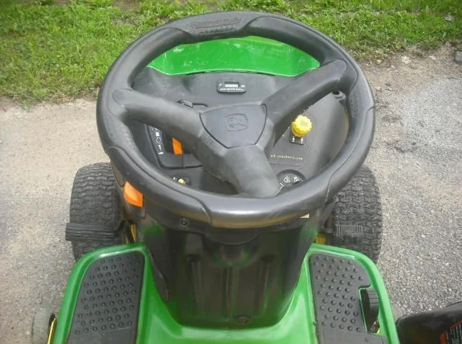 TRACTEUR À GAZON thumbnail 7