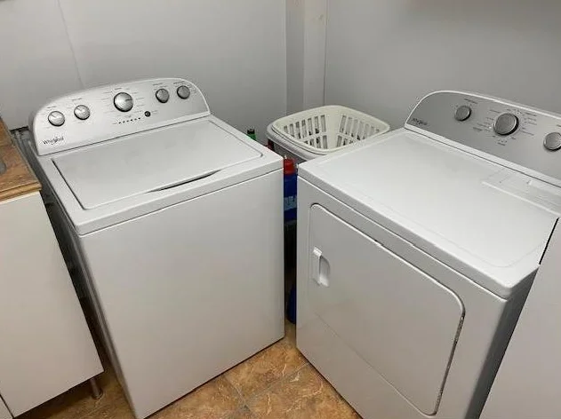 laveuse et sécheuse $650 whirpool ( payez $2048)