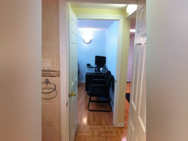 Therapeutic or relaxation massage in Ahuntsic, promotion. thumbnail 9