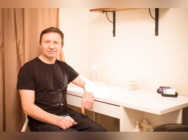 Therapeutic or relaxation massage in Ahuntsic, promotion. thumbnail 2