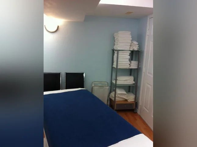Therapeutic or relaxation massage in Ahuntsic, promotion. thumbnail 10