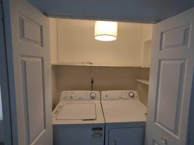 Grand 4 1/2 dans un bâtiment style jumelé thumbnail 8