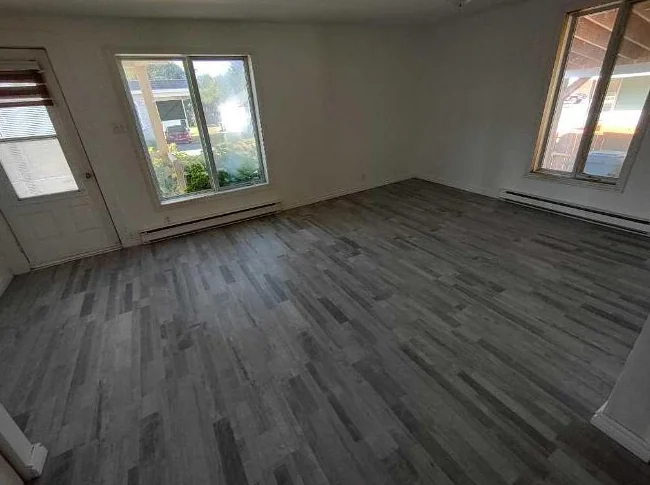 Grand 4 1/2 dans un bâtiment style jumelé thumbnail 6