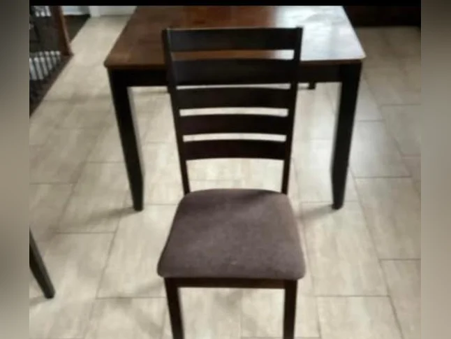 Ensemble de salle à manger avec rallonge papillon thumbnail 3