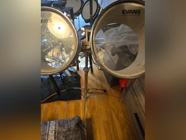 2 toms tama 8 et 10 pouces avec stand