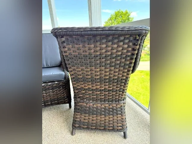 Chaise pour patio ou galerie thumbnail 3