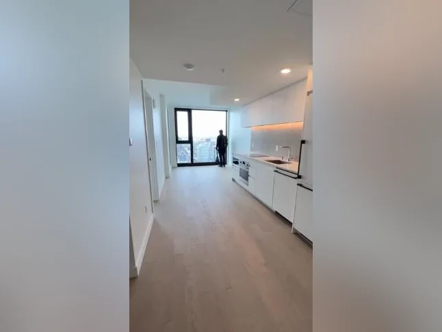 New 38th-floor Lease Transfer in Downtown Montreal