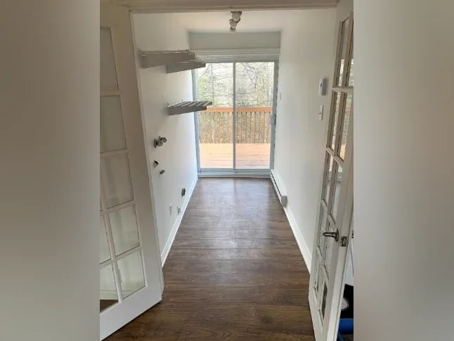 Logement 41/2 St-Sauveur thumbnail 3