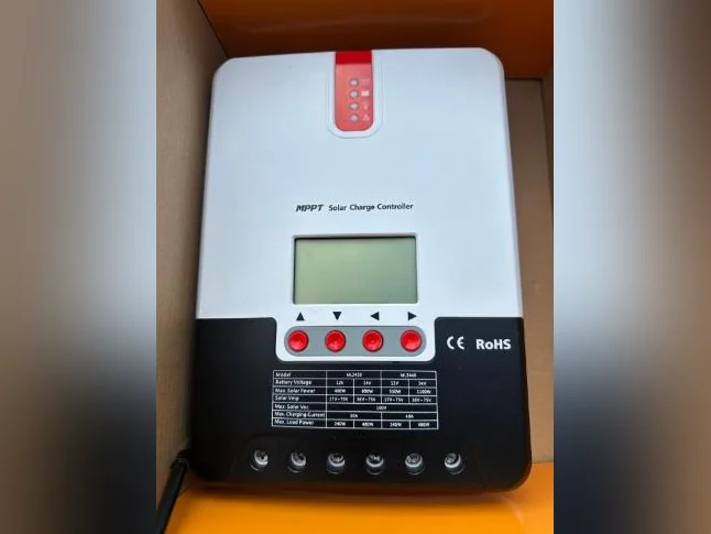 Kit de 2 panneaux solaire 165w et 230 watts avec mppt et breaker 25 et 30 amp DOIT ÊTRE VENDU VITE thumbnail 10