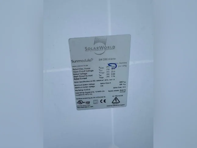 Kit de 2 panneaux solaire 165w et 230 watts avec mppt et breaker 25 et 30 amp DOIT ÊTRE VENDU VITE thumbnail 4