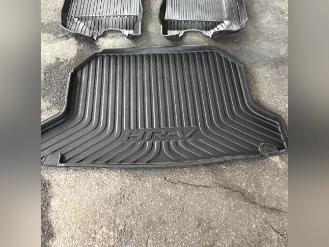 Tapis ensemble Honda Hrv 2017 A 2022. 160$ thumbnail 2