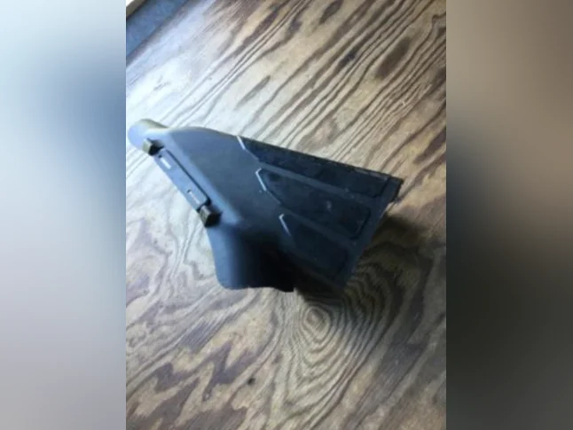 GOULOTTE D’ÉJECTION LATÉRALE #04514800 POUR TONDEUSE ARIENS À VENDRE