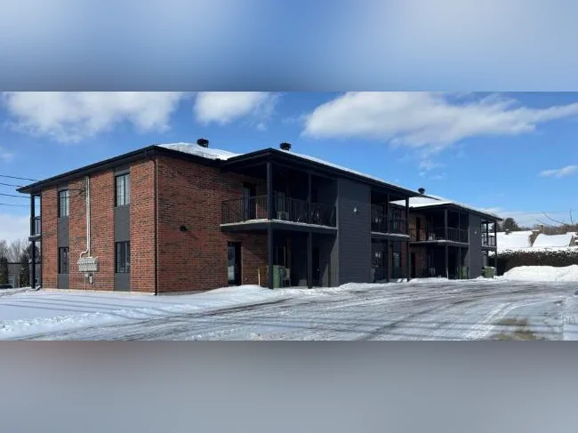 4 1/2 à louer (Bromptonville) thumbnail 2