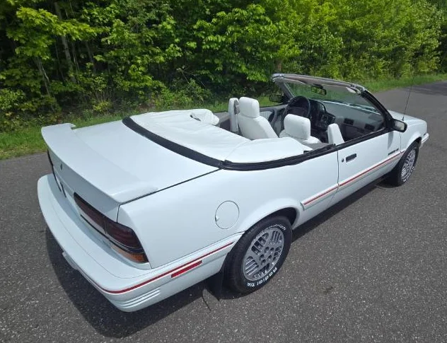 Pontiac Sunbird SE 1993 convertible thumbnail 4
