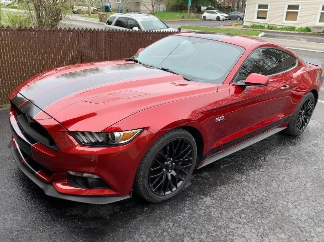 Superbe Mustang GT 2015 V8 5.0L Premium Performance Package avec plusieurs ajouts thumbnail 2