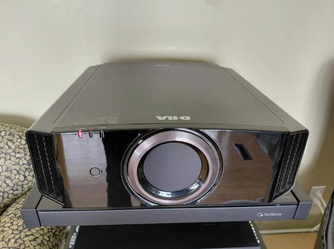 Projecteur haut de gamme JVC DLA-X3 FULL HD et 3D