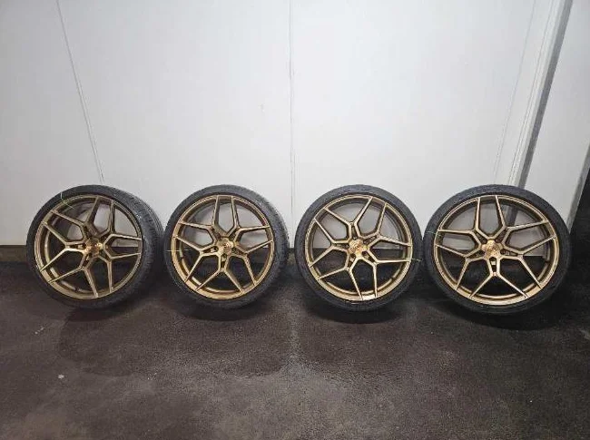 Mags Rohana rfx11 avec pneus été Pirelli neuf thumbnail 3
